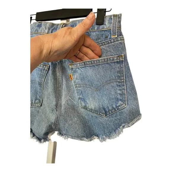 Levis Women's 28 Orange Tab Jean Shorts Distressed Light Wash Denim Raw Hem Mom - Picture 5 of 8